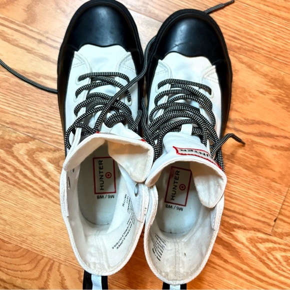 NEW Hunter Explorer Desert Boot Black and Cream Lace-Up Boots Size Women's 8 - Picture 4 of 10